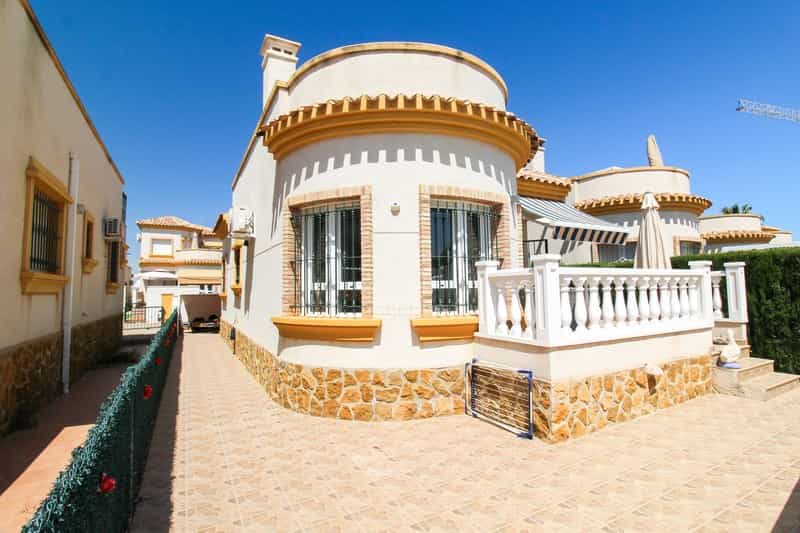 rumah dalam Los Montesinos, Valencia 10727157