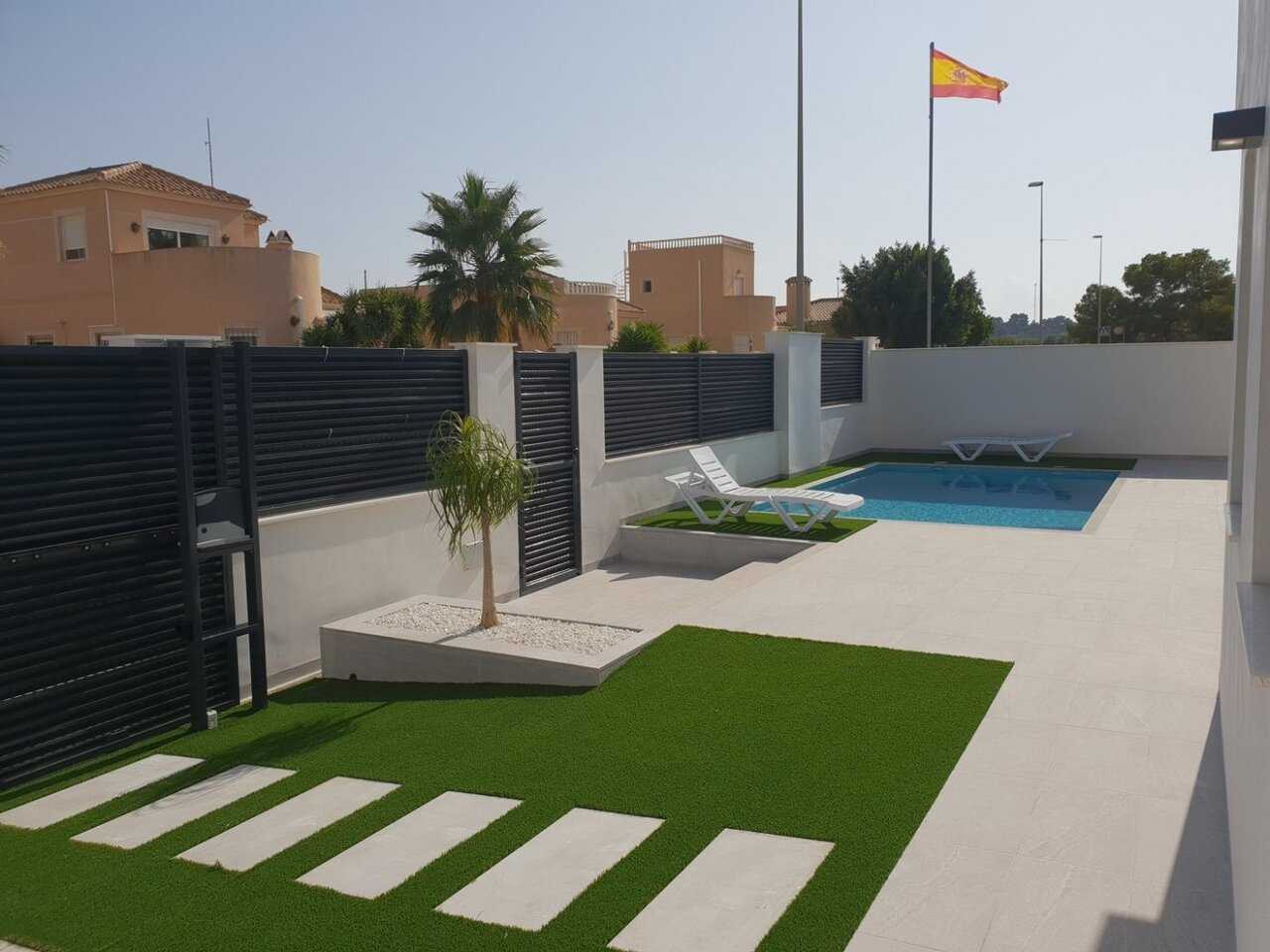 rumah dalam Pilar de la Horadada, Comunidad Valenciana 10727774