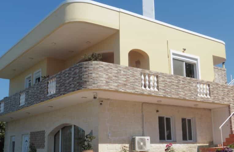Будинок в Ніпос, Криті 10727812