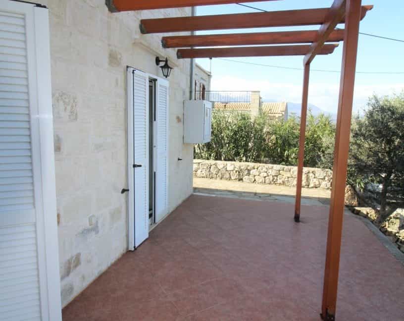 жилой дом в Нипос, Крити 10727862