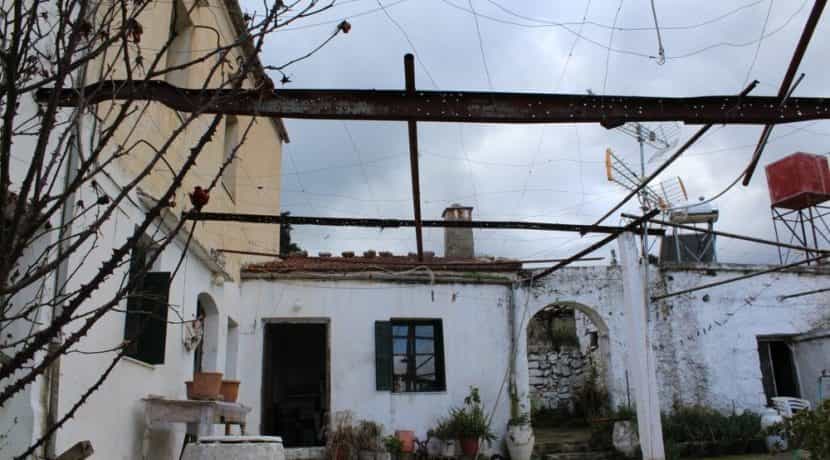 Будинок в Ніпос, Криті 10727911