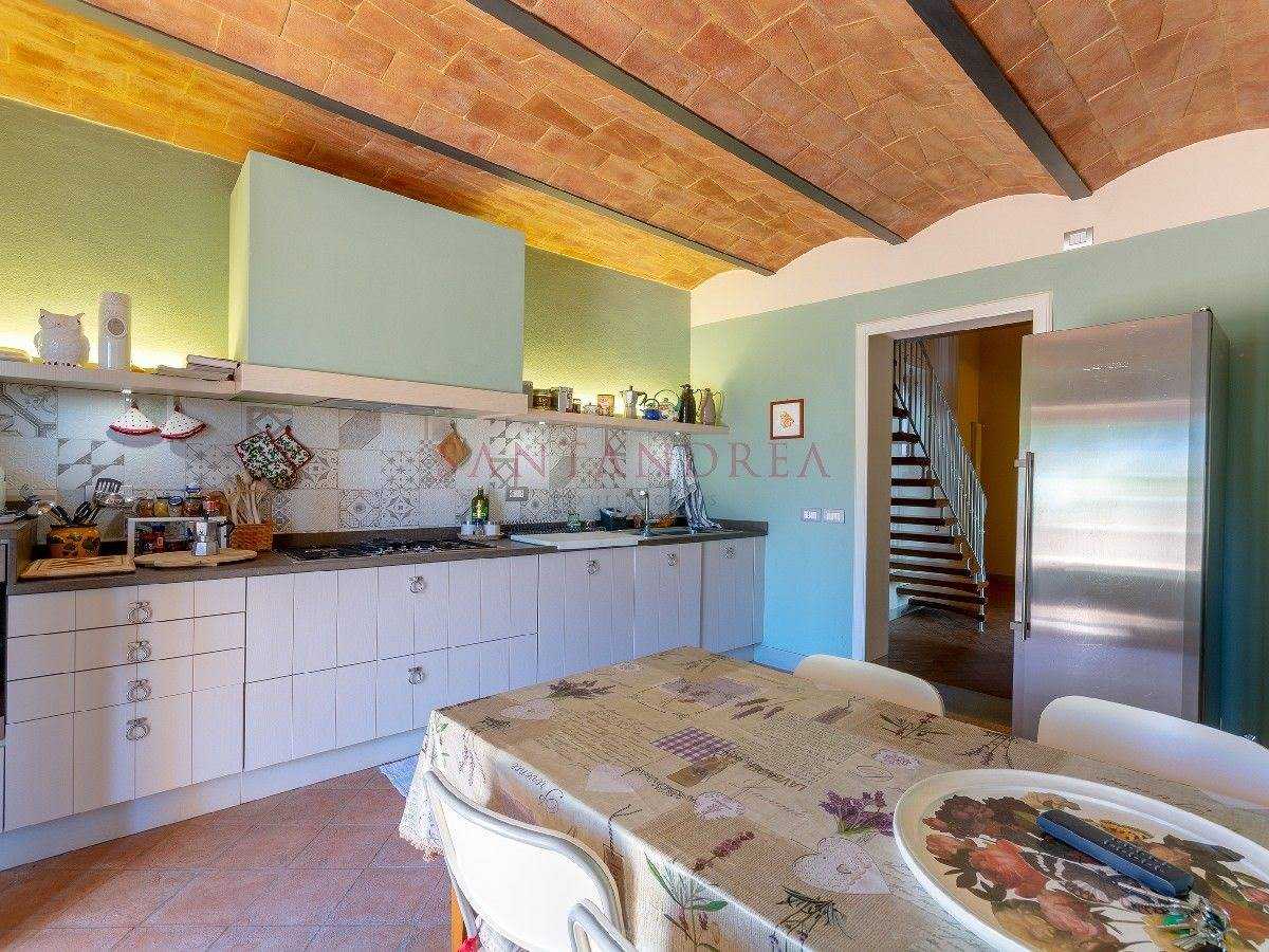 жилой дом в Certaldo, Tuscany 10728392