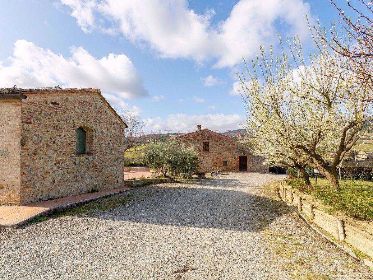 rumah dalam San Gimignano, Tuscany 10728491