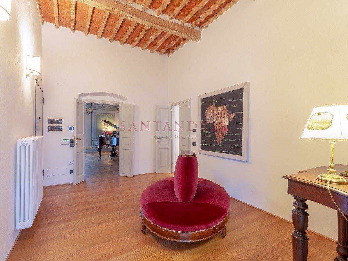 жилой дом в San Giuliano Terme, Tuscany 10728493