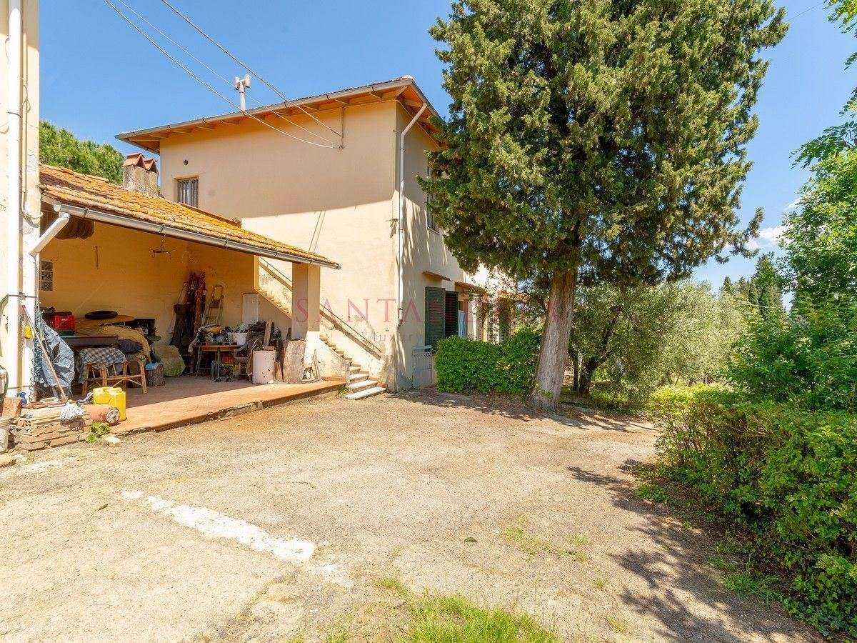 rumah dalam Signa, Tuscany 10728501