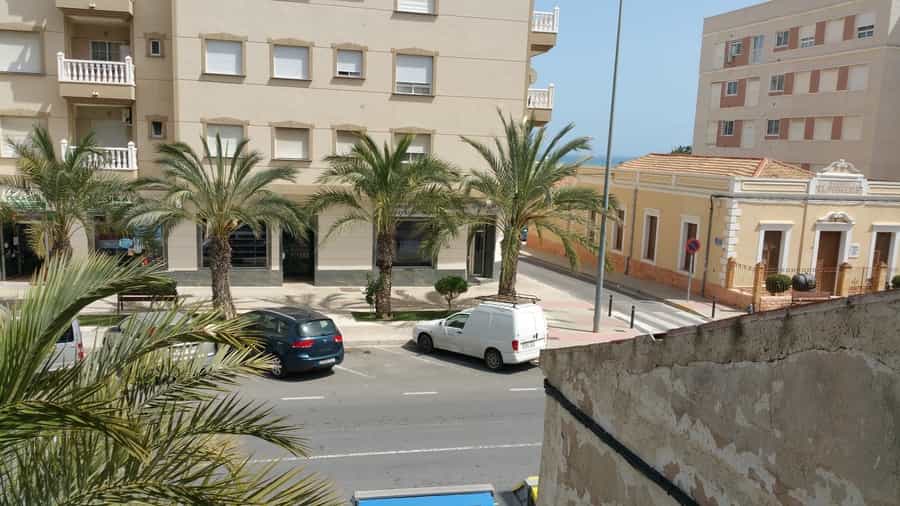 Condominium in La Marina, Valencia 10728757