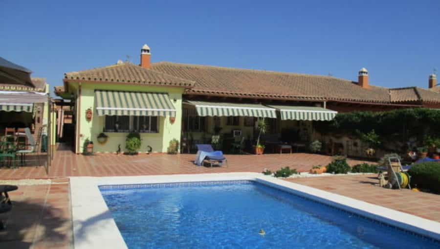 House in Pizarra, Andalusia 10728789