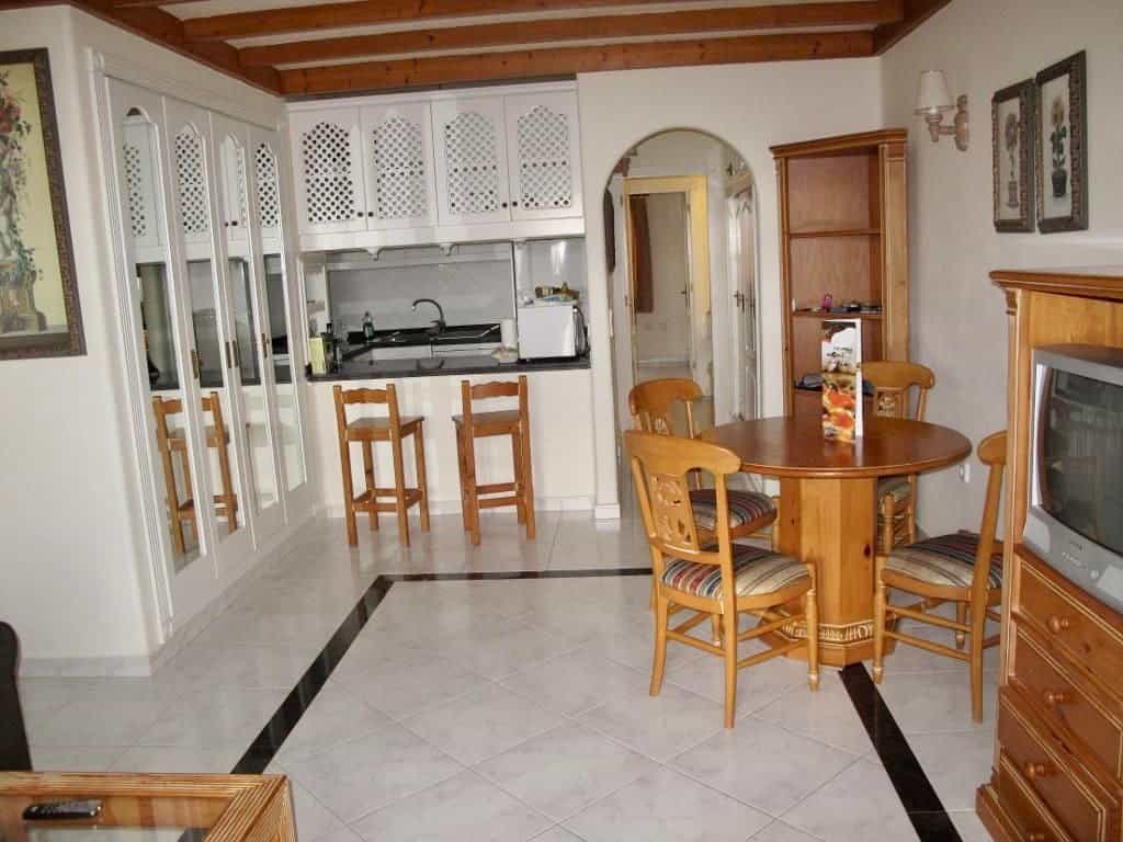 公寓 在 阿雷西费, 加那利群岛 10729511