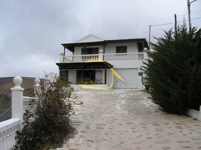 House in Teguise, Canary Islands 10730034