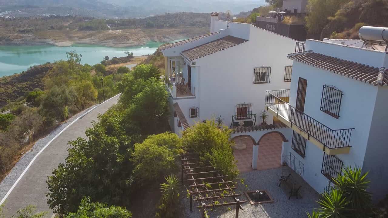 rumah dalam Viñuela, Andalucía 10730195