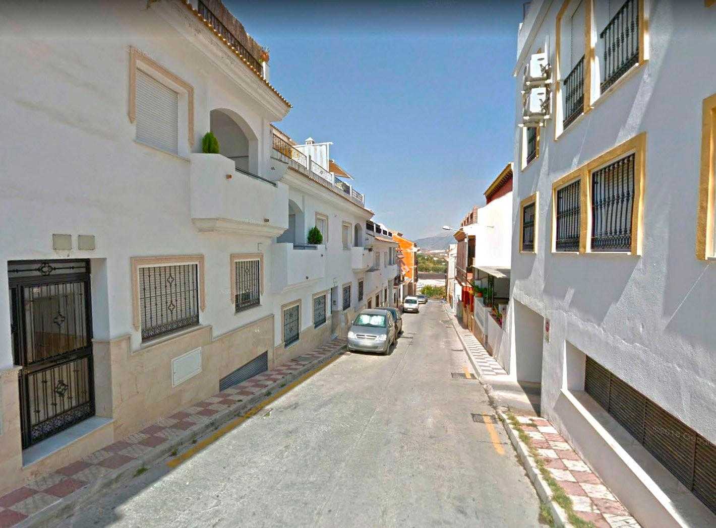 Condominium dans Alhaurín el Grande, Andalucía 10732217