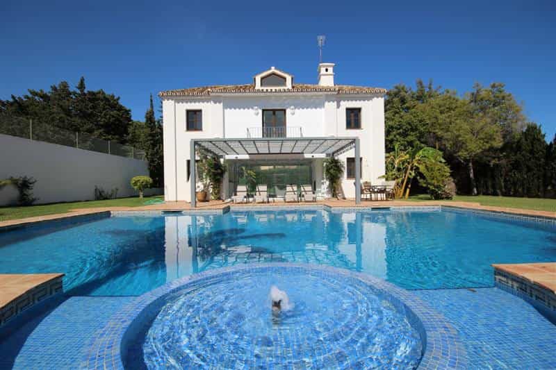 House in Estepona, Andalucía 10732760