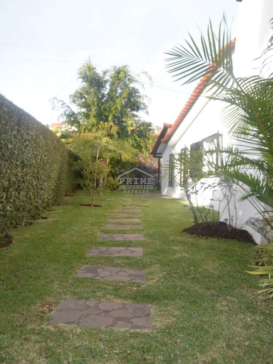 House in Caniço, Madeira 10735529