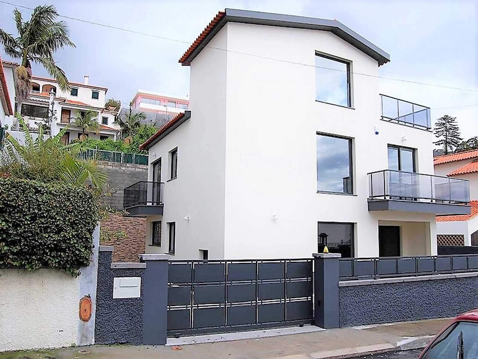 rumah dalam Santa Luzia, Madeira 10735538