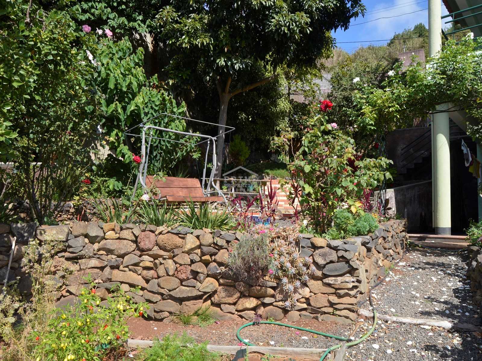 rumah dalam Santa Cruz, Madeira 10735548