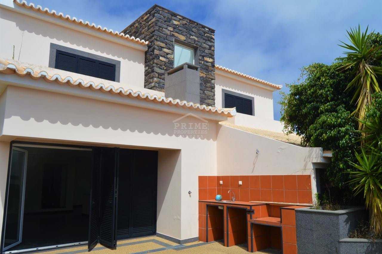 жилой дом в Трапиш, Мадейра 10735563