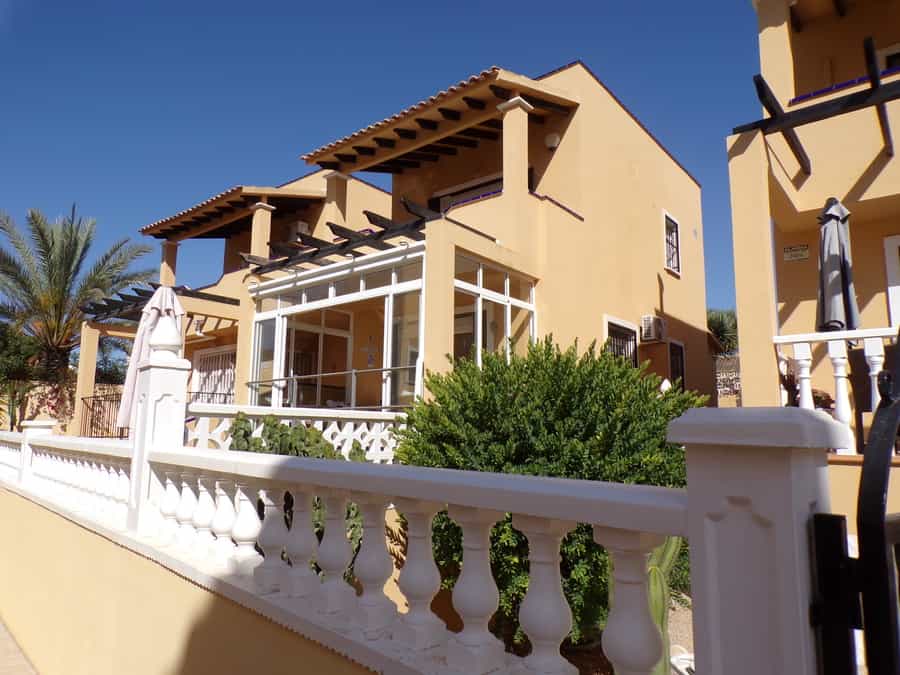 House in Orihuela, Comunidad Valenciana 10735574