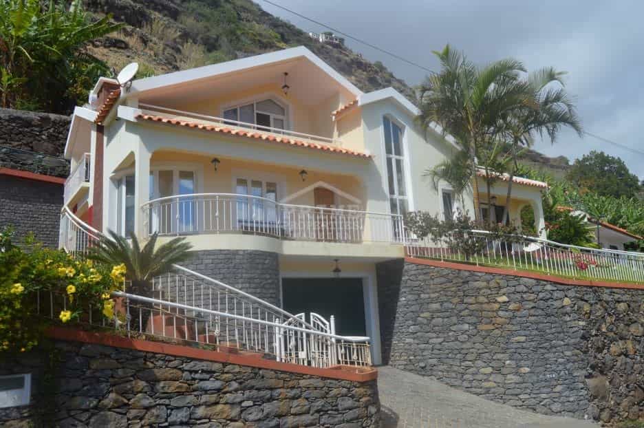 жилой дом в Рибейра Брава, Мадейра 10735618