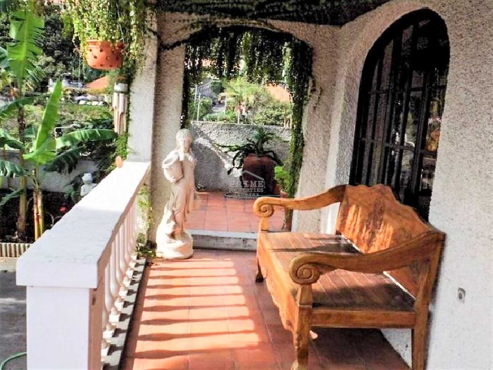 жилой дом в Сан-Жуан-де-Латрао, Мадейра 10735627