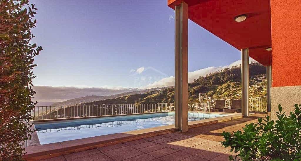 casa en Estreito da Calheta, Madeira 10735636
