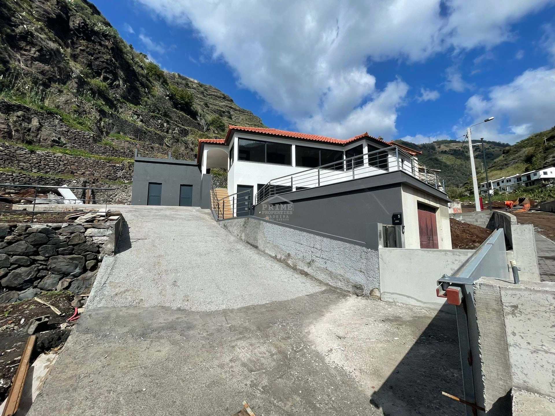 жилой дом в Ribeira Brava, Madeira 10735642