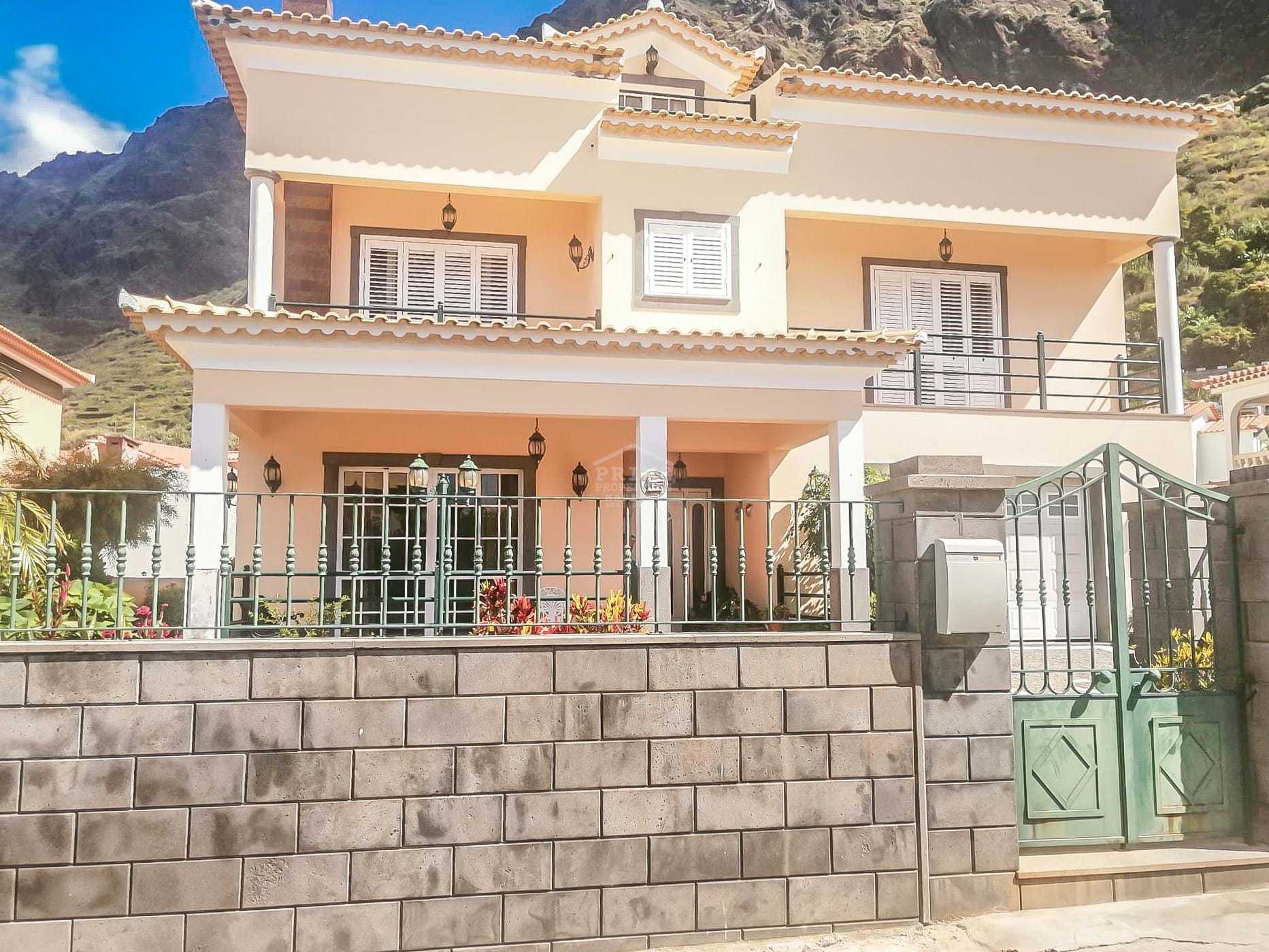 House in Paul do Mar, Madeira 10735710