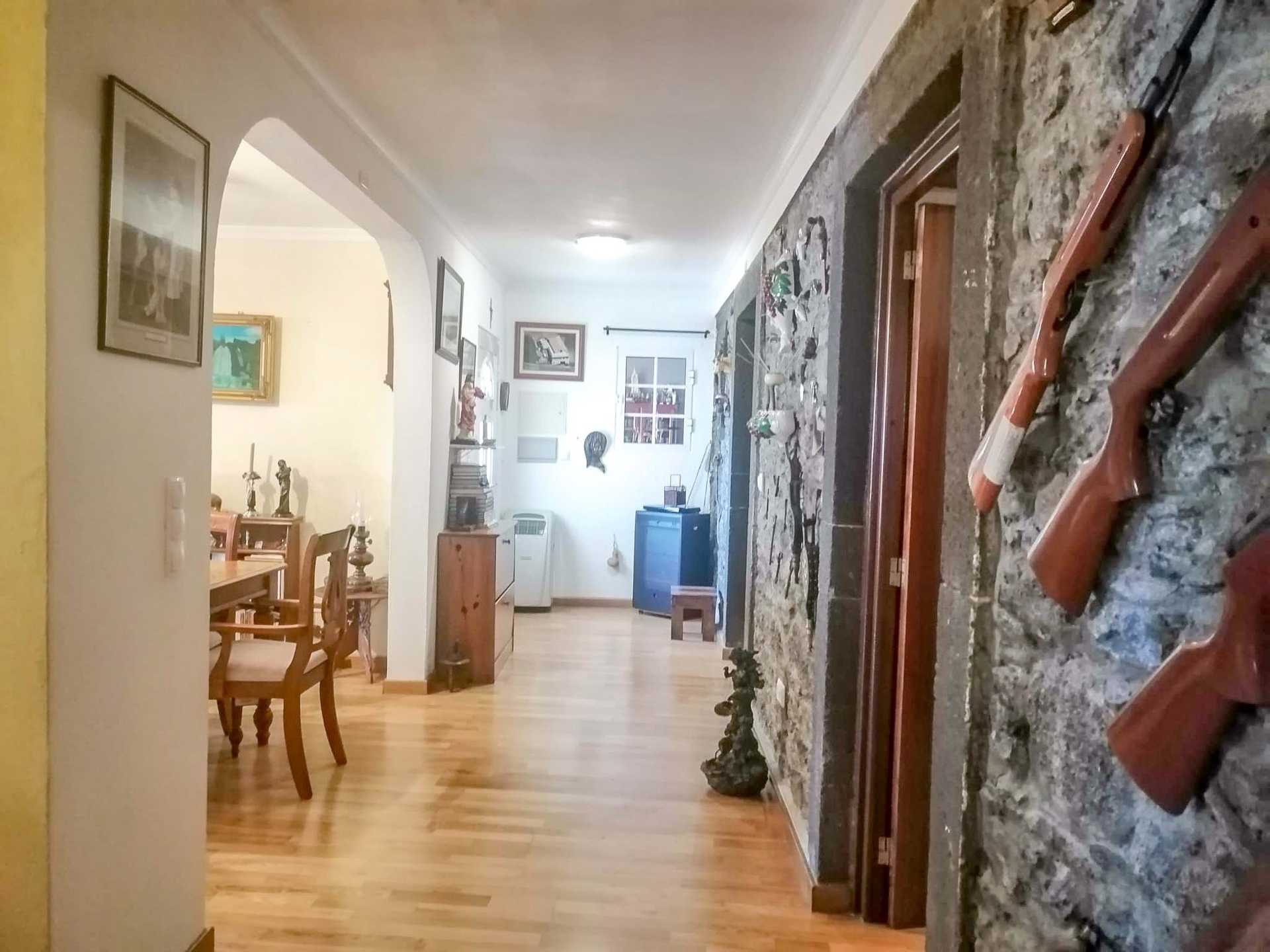 Talo sisään Venda do Atalhinho, Madeira 10735714