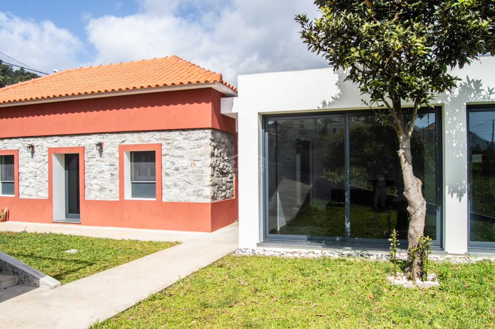 жилой дом в Machico, Madeira 10735734