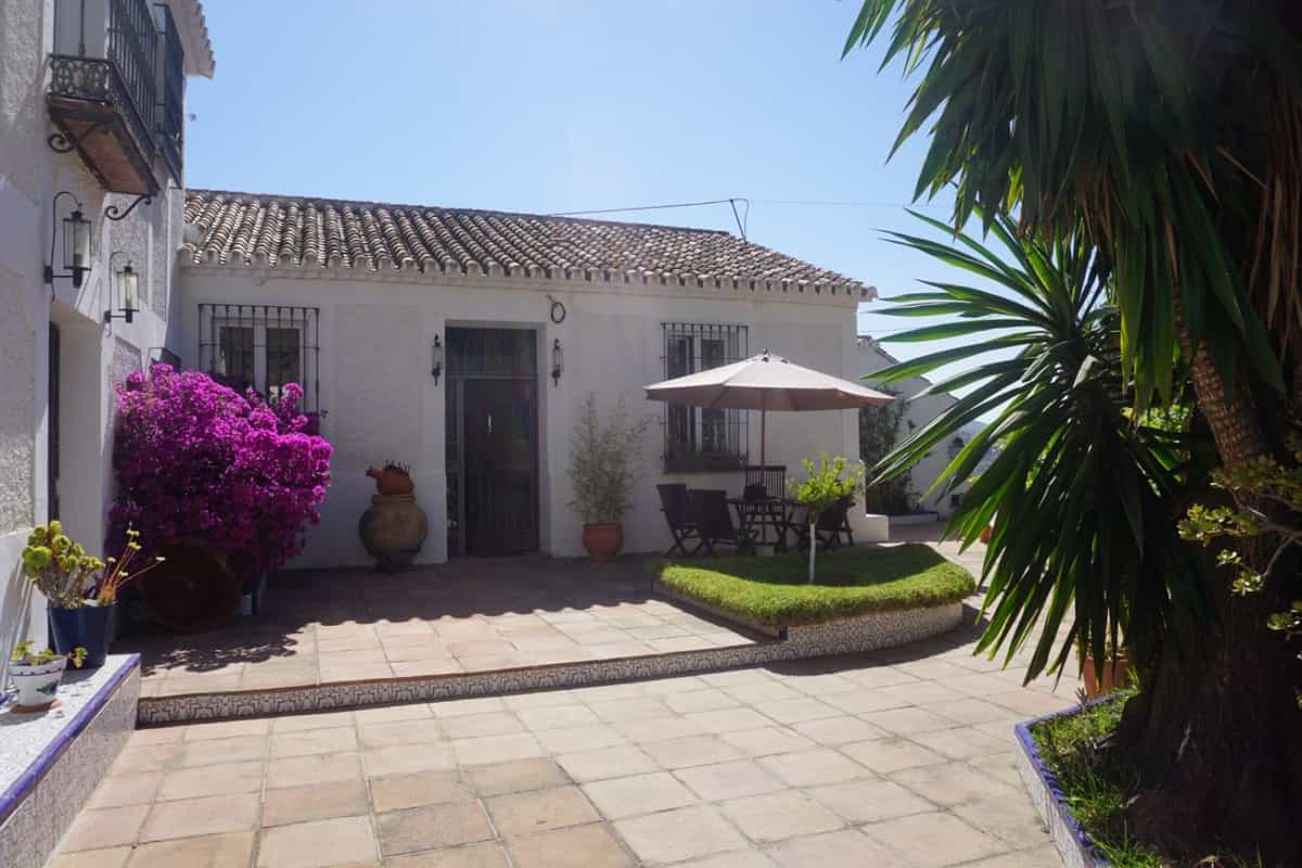 Casa nel Moclinejo, Andalusia 10737112