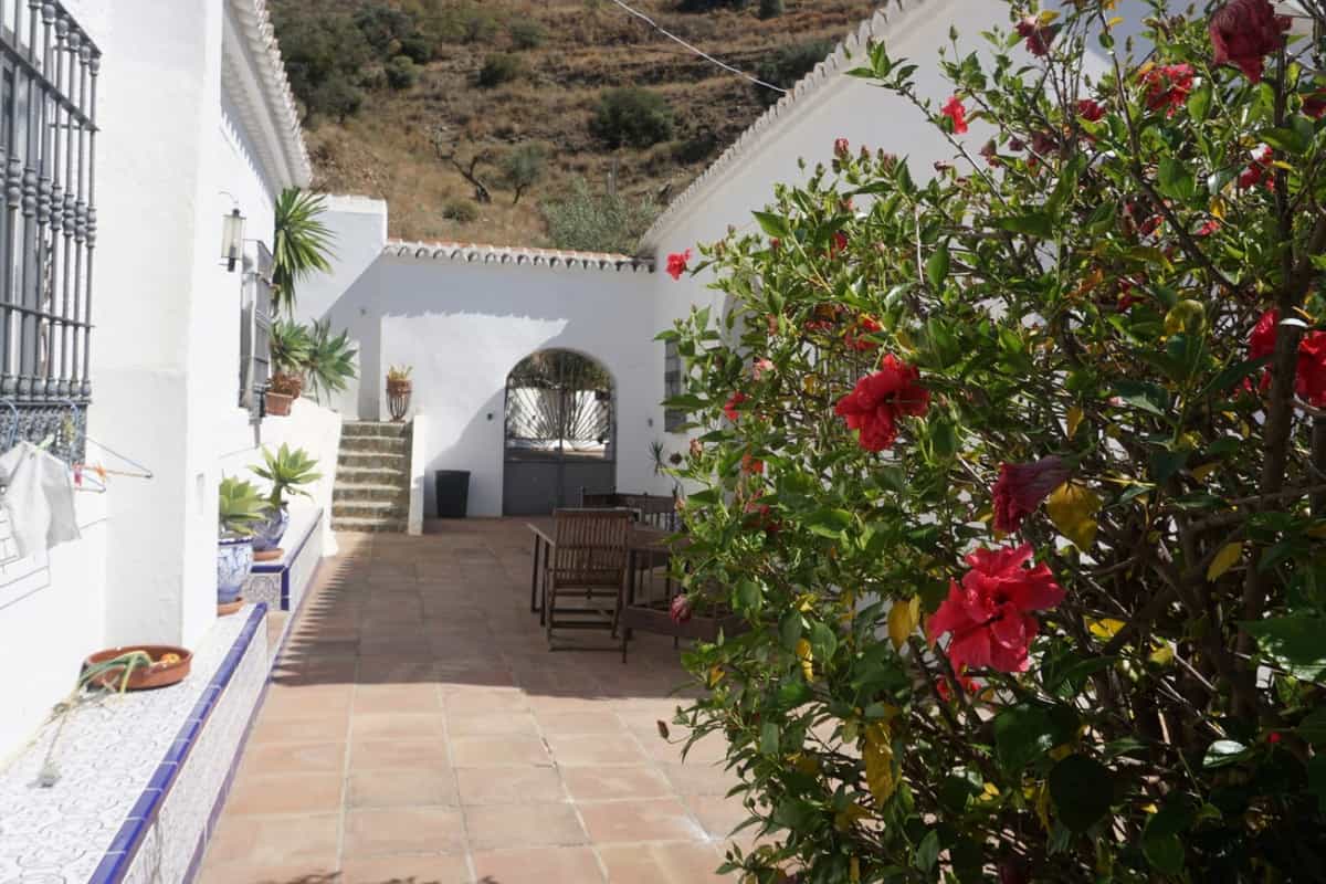 Casa nel Moclinejo, Andalusia 10737112