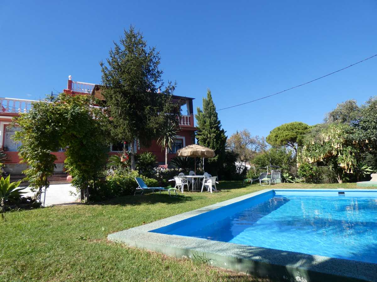House in Alhaurin el Grande, Andalusia 10737354