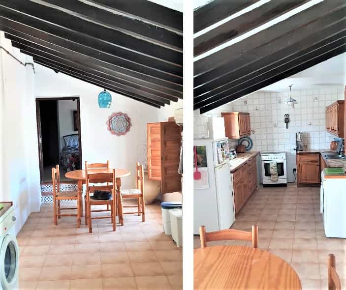 House in Cutar, Andalusia 10737355