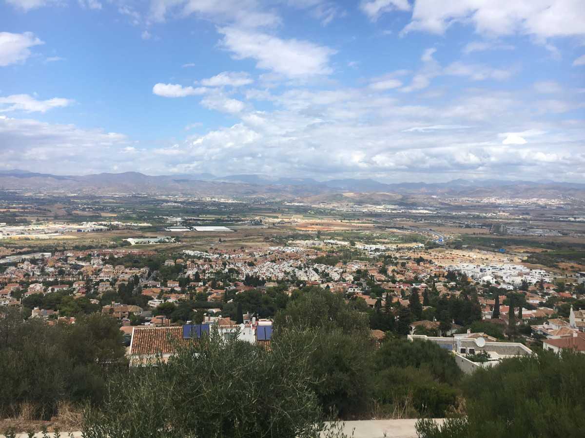 Tanah dalam Alhaurin de la Torre, Andalusia 10737375