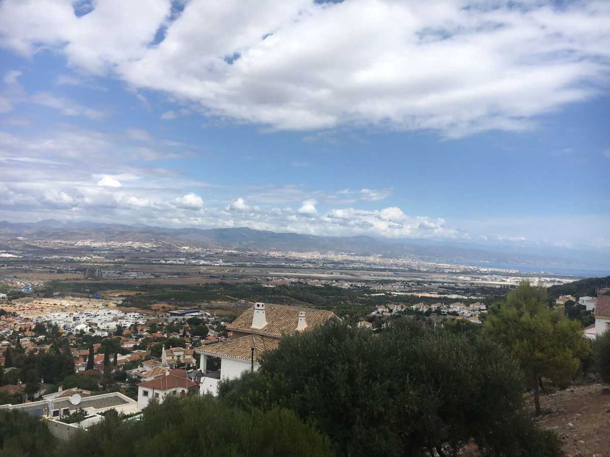 Land i Alhaurin de la Torre, Andalusia 10737375