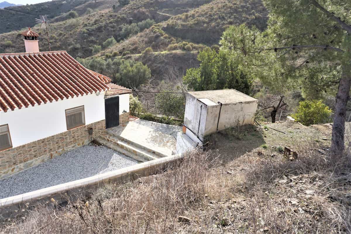 casa no Macharavialla, Andaluzia 10737449
