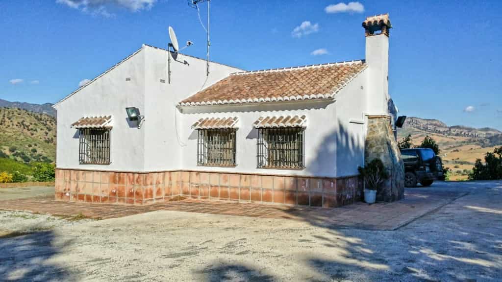 House in Casarabonela, Andalucía 10737811