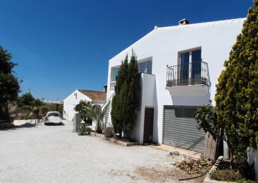 집 에 Vélez-Málaga, Andalucía 10738014