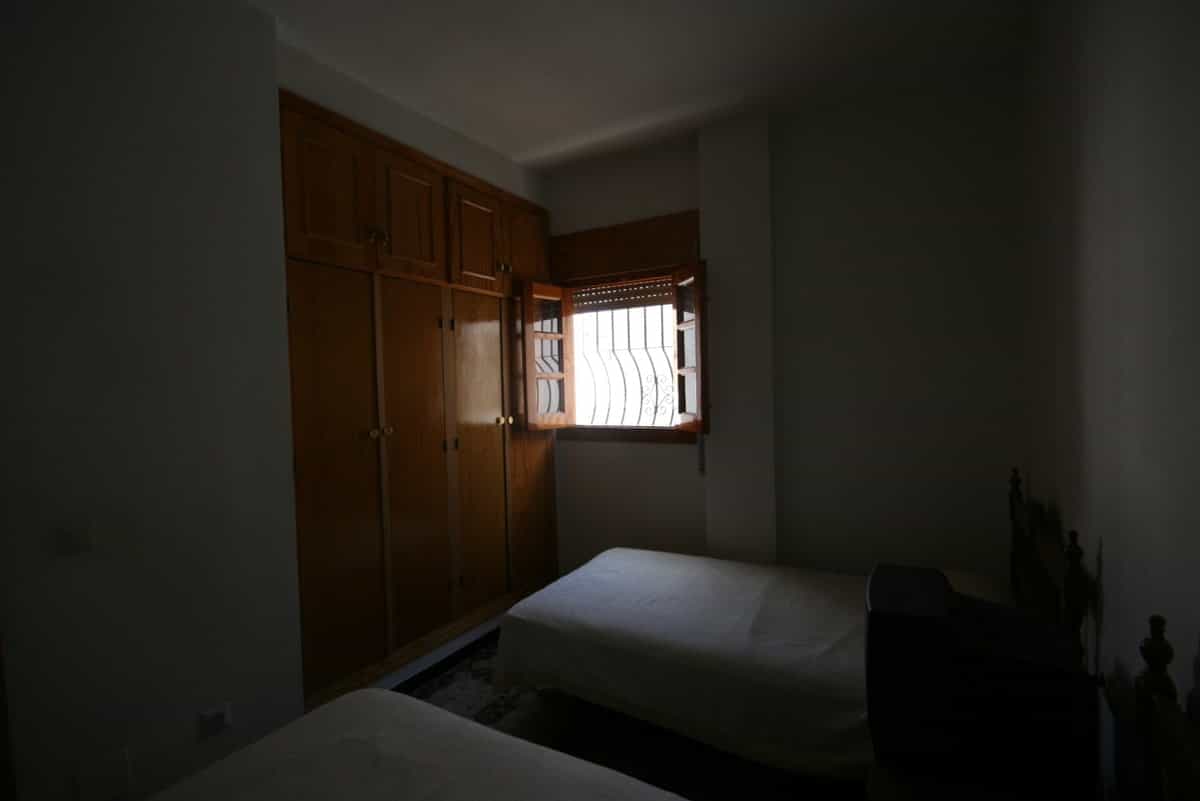 Квартира в Tolox, Andalucía 10739081