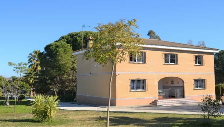 بيت في Hinojos, Andalucía 10739490