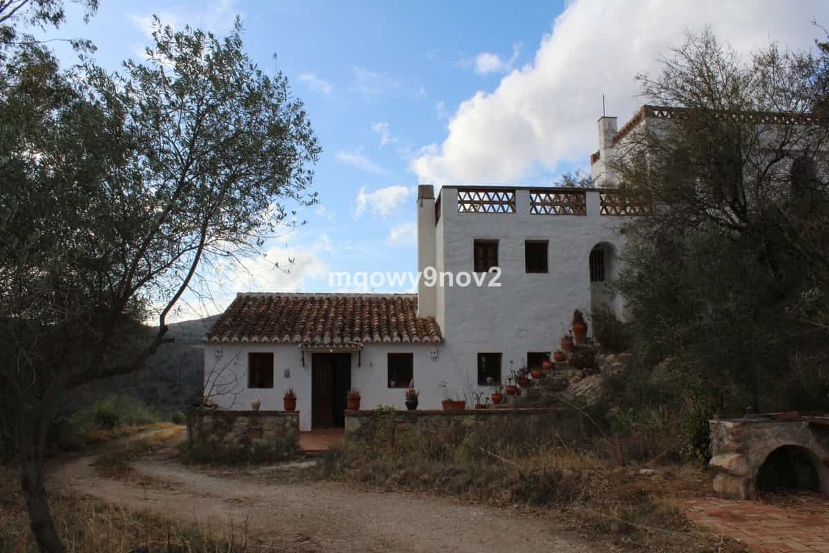 House in Almogia, Andalusia 10739553