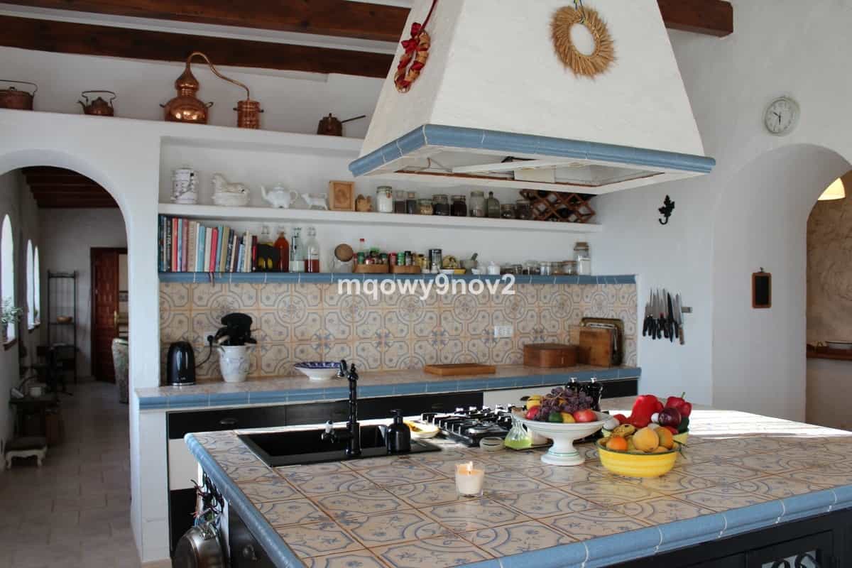 House in Almogia, Andalusia 10739553