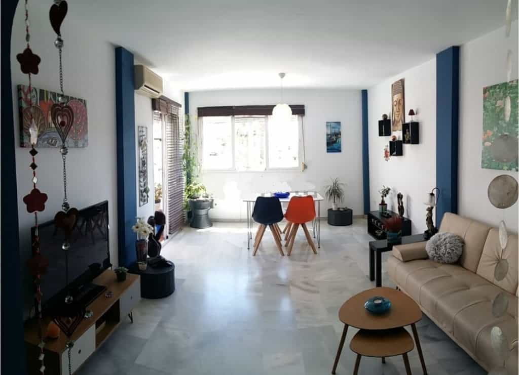 Condominium in Fuengirola, Andalusia 10739963