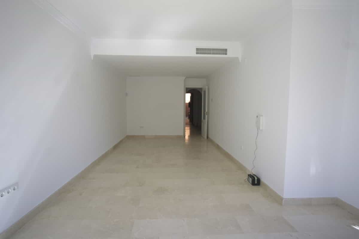 Condominium in Ojen, Andalusia 10740849
