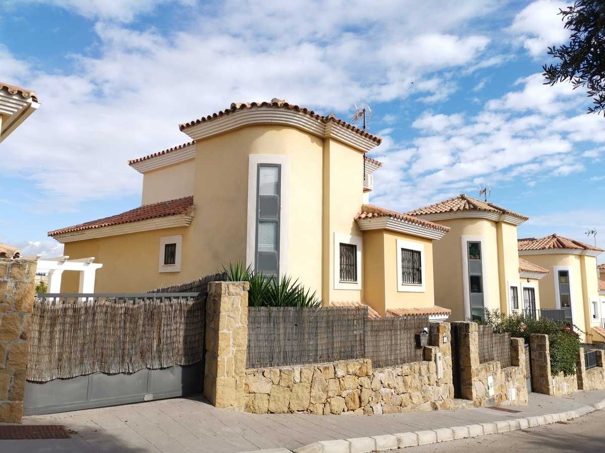Casa nel San Luis de Sabinillas, Andalusia 10741308