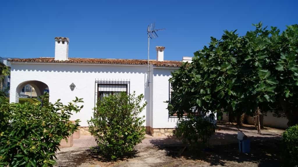rumah dalam Chinchilla de Monte Aragon, Castille-La Mancha 10742730
