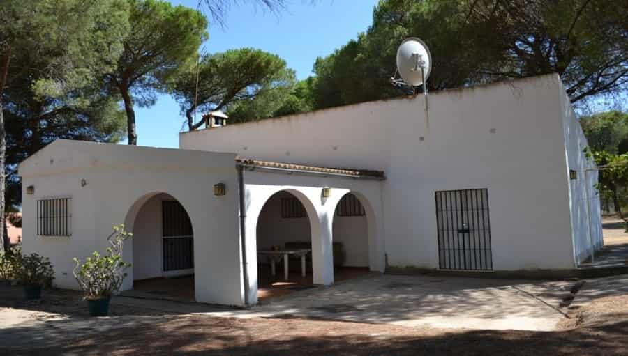House in Bonares, Andalucía 10744484