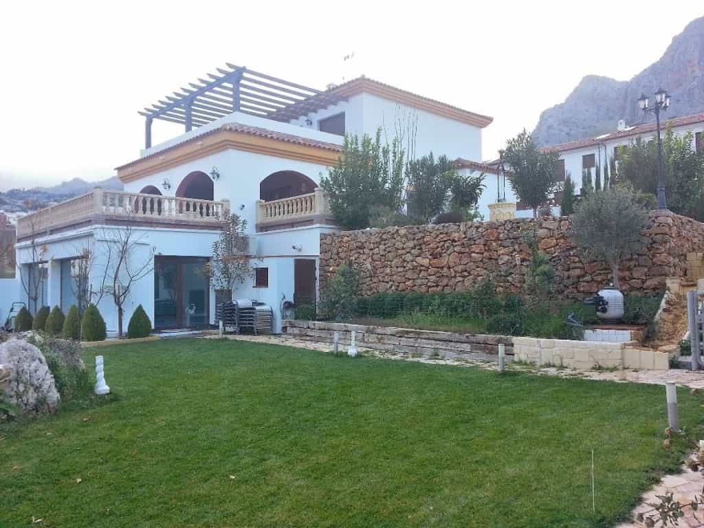 Hus i Benaojan, Andalusia 10744682