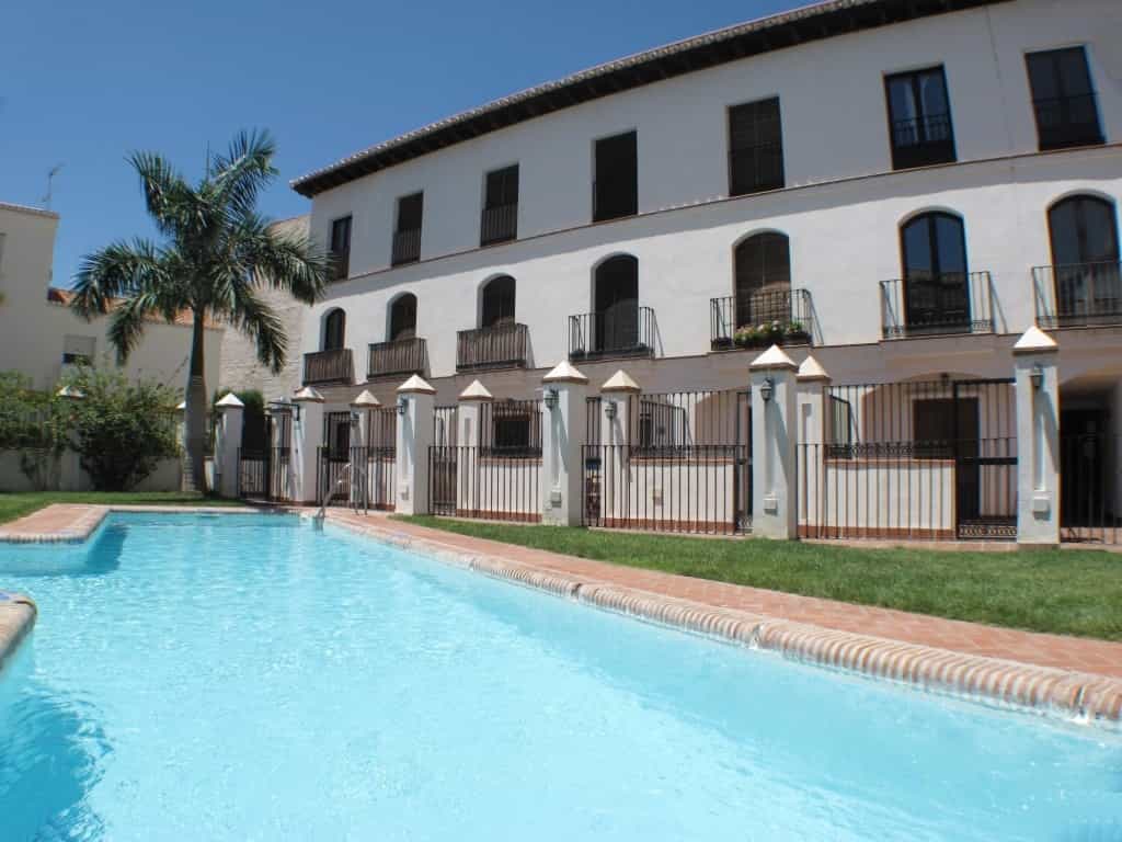Condominium in Velez de Benaudalla, Andalusia 10745132