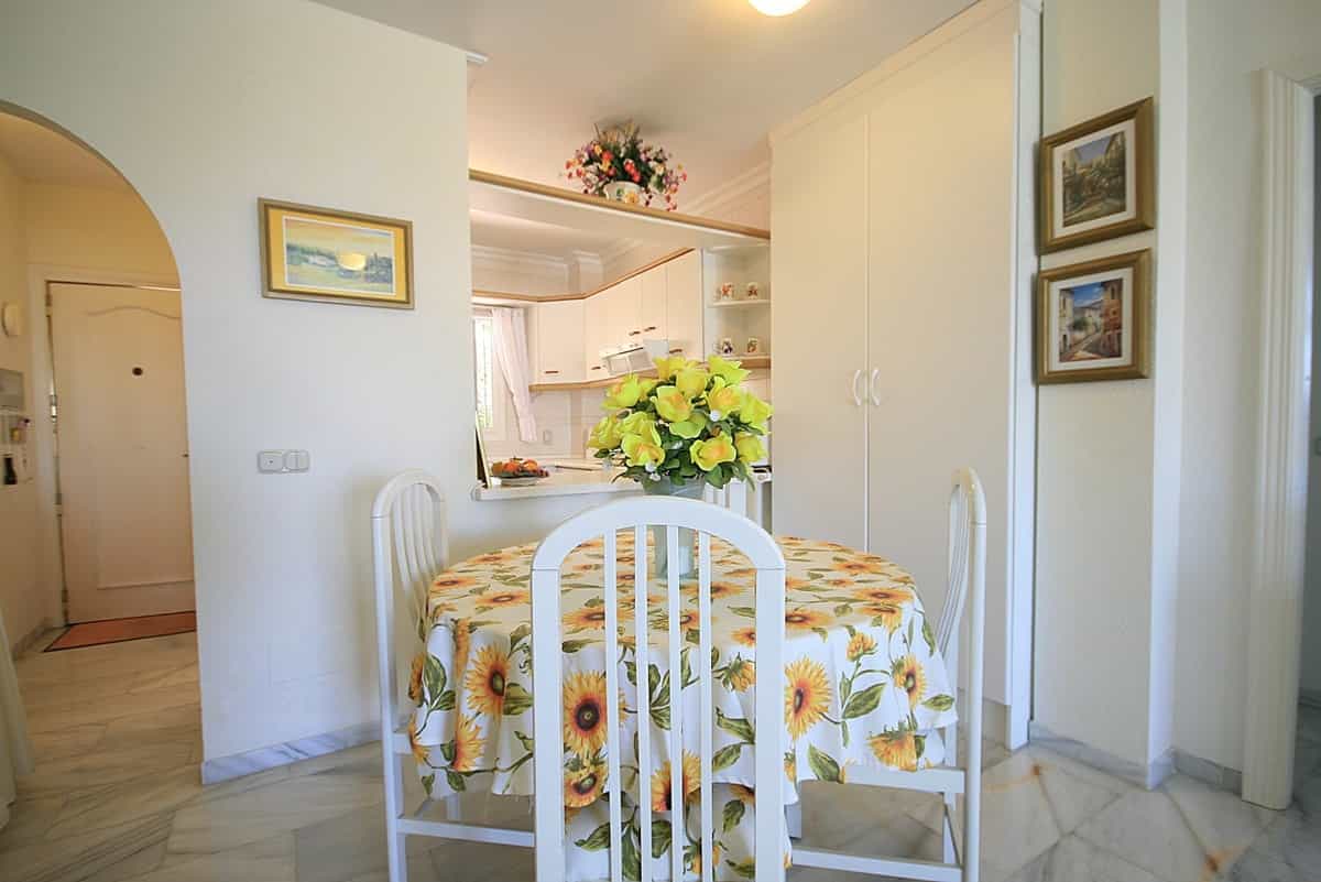 Condominio en Fuengirola, Andalucía 10745264