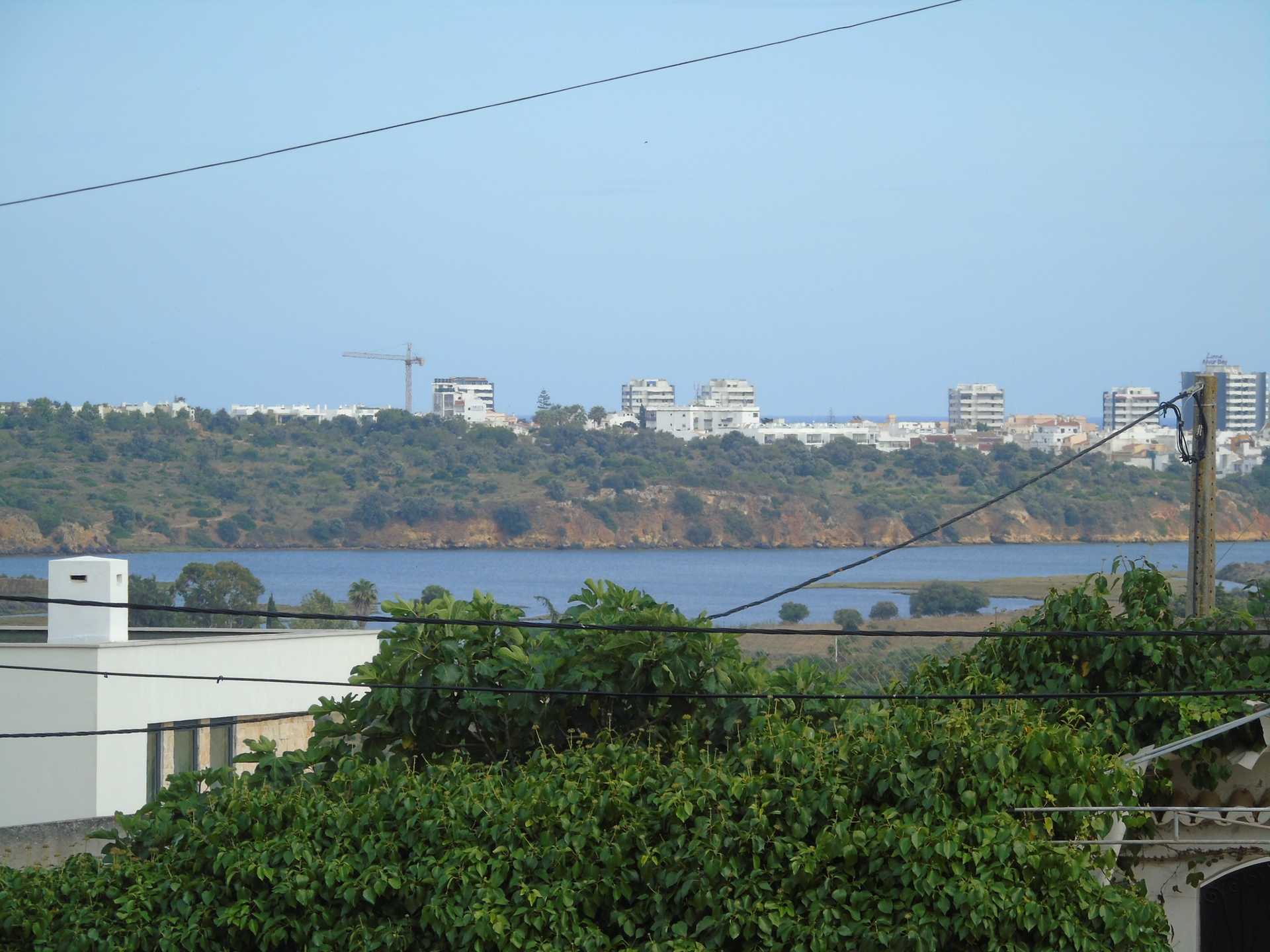 Land in Mexilhoeira Grande, Faro 10745554